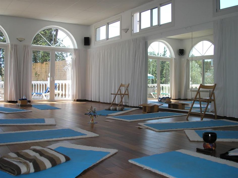 YogaOase - Bildungsurlaub SHINE YOUR LIGHT – Stressbewältigungstechniken und Faszienentspannung für das (Berufs-)leben