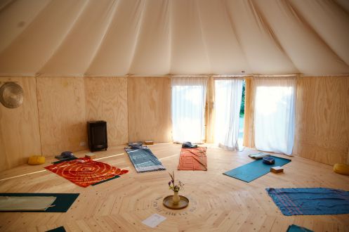 YogaOase - Bildungsurlaub SHINE YOUR LIGHT – Stressbewältigungstechniken und Faszienentspannung für das (Berufs-)leben