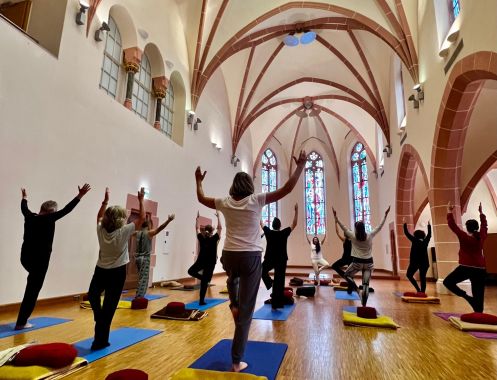 GBG Gesellschaft für ganzheitliche Persönlichkeitsentwicklung und betriebliche Gesundheitsförderung GmbH - Bildungsurlaub Fasten, Detox, Yoga, Wandern und Stressbewältigung in Theorie und Praxis
