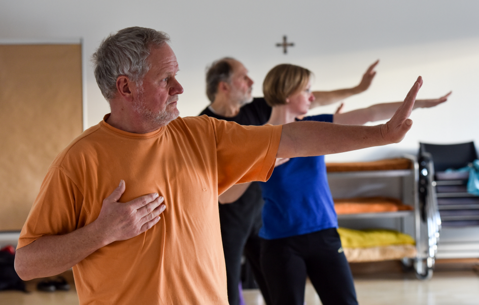 GBG Gesellschaft für ganzheitliche Persönlichkeitsentwicklung und betriebliche Gesundheitsförderung GmbH - Bildungsurlaub Fasten, Detox, Yoga, Wandern und Stressbewältigung in Theorie und Praxis im Bio-Gutshaus Stellshagen