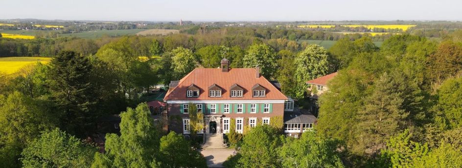 GBG Gesellschaft für ganzheitliche Persönlichkeitsentwicklung und betriebliche Gesundheitsförderung GmbH - Bildungsurlaub Fasten, Detox, Yoga, Wandern und Stressbewältigung in Theorie und Praxis im Bio-Gutshaus Stellshagen