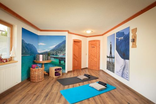 GBG Gesellschaft für ganzheitliche Persönlichkeitsentwicklung und betriebliche Gesundheitsförderung GmbH - Bildungsurlaub Bildungsurlaub im Schnee mit Skifahren, Wandern, Yoga, Fasten und Stressbewältigung in Theorie und Praxis
