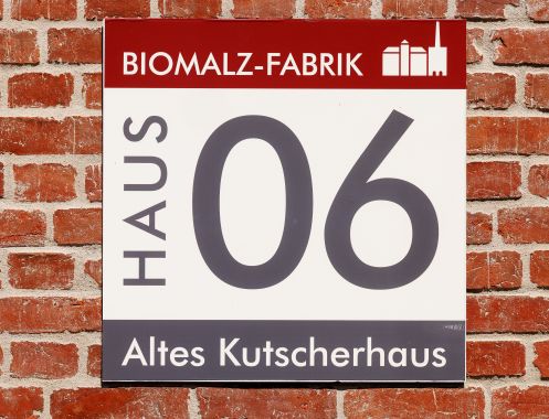 Mira Dressler. Coaching & Workshops. - Bildungsurlaub Stress mit Gelassenheit begegnen: Individuelle Strategien zum verbesserten Umgang mit Stress und Herausforderungen im Arbeitsalltag unter Einbeziehung von Entspannungstechniken und Achtsamkeitsübungen