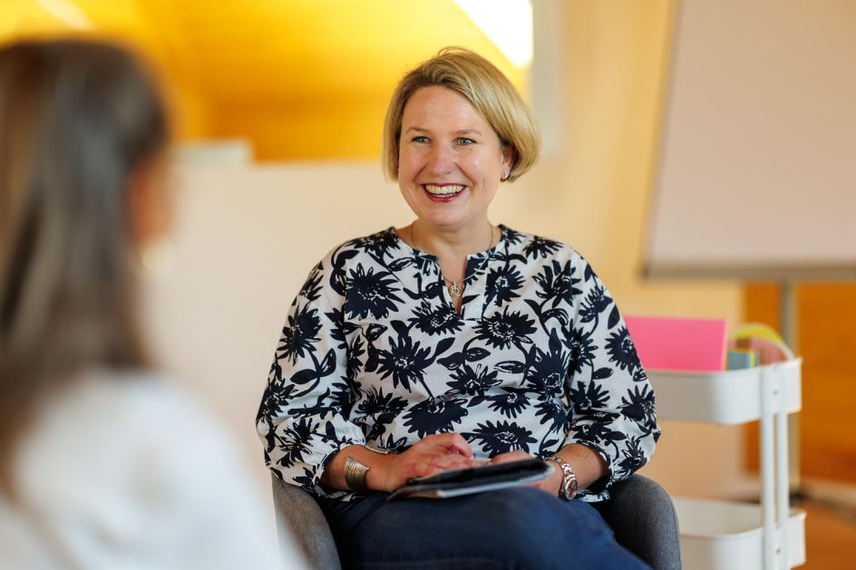 Mira Dressler. Coaching & Workshops. - Bildungsurlaub Besserer Umgang mit Mental Load: Unsichtbaren Verantwortungen durch bewusste Verhaltensänderungen und individuelle Strategien begegnen – für weniger Verantwortung und gedankliche Last