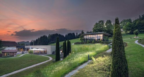 Natürlich Yoga - Bildungsurlaub Mehr Resilienz durch Yoga & Ayurveda im 4* Wellnesshotel Lindenwirt