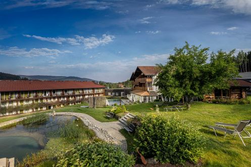 Natürlich Yoga - Bildungsurlaub Mehr Resilienz durch basische Ernährung & Yoga im 4* Wellnesshotel im Bayrischen Wald