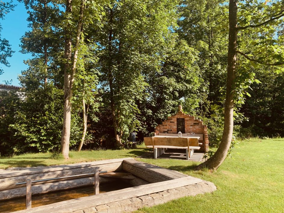 Natürlich Yoga - Bildungsurlaub Resilienter im Beruf mit Yoga & Meditation im Sport & Wellnesshotel im Bayrischen Wald