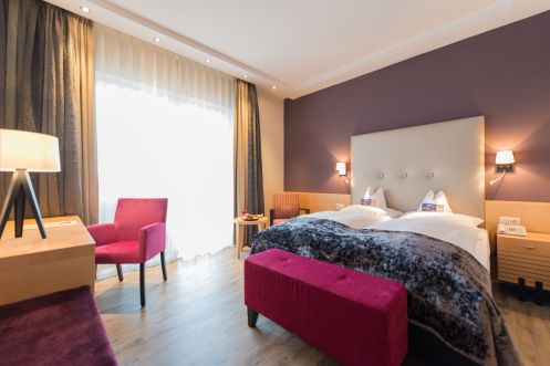 Natürlich Yoga - Bildungsurlaub Resilienter im Berufsalltag mit sanftem Yoga, Atemübungen & Meditation  im 4 Sterne Wellnesshotel im Westerwald