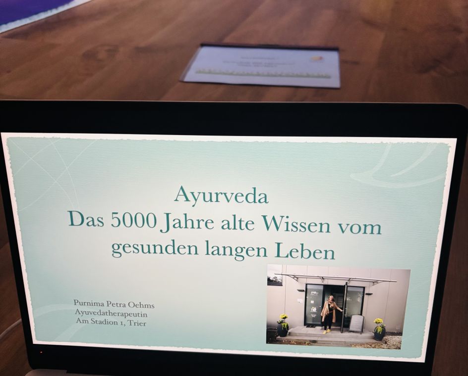 Purnima Yoga & Ayurveda - Bildungsurlaub Yoga & Ayurveda Auszeit für den Abeitsalltag