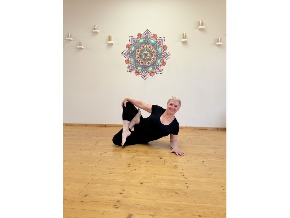 Rückenschule & Yoga Bremen - Bildungsurlaub Bildungurlaub 2027/ Kraftvoll – Yoga und Resilienztraining für Frauen in der Lebensmitte