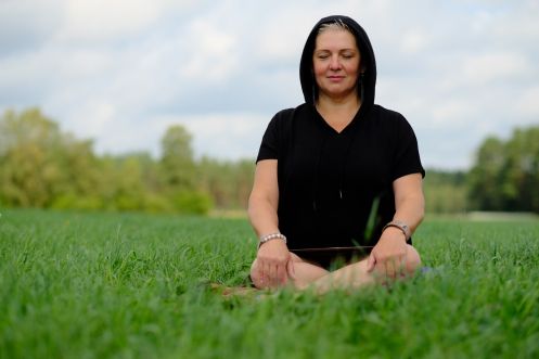 Rückenschule & Yoga Bremen - Bildungsurlaub Bildungsurlaub 2027/ Schmerzfrei im Berufsalltag – Rücken und Hüfte gesund bewegen