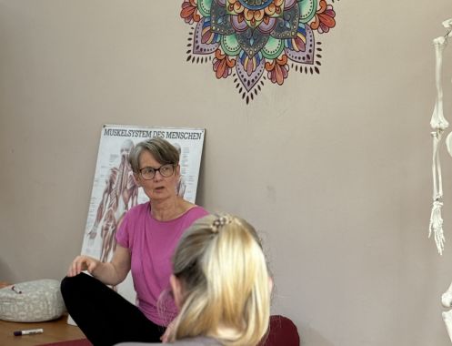 Rückenschule & Yoga Bremen - Bildungsurlaub Yoga Lehrer Ausbildung (200 Std.- Aliiance Yoga zertifiziert) – berufsbegleitend mit anerkannten Bildungsurlaubsmodul