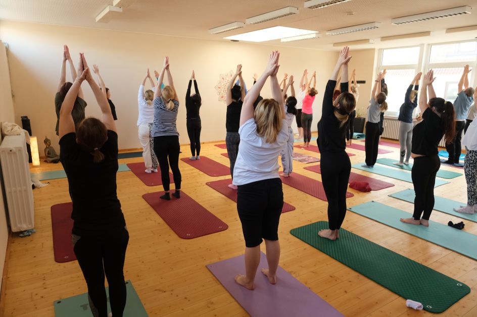 Rückenschule & Yoga Bremen - Bildungsurlaub Bildungsurlaub 2027/ Resilienz und Achtsamkeit in Beziehungen – Yoga und Gewaltfreie Kommunikation Nach Marshall Rosenberg