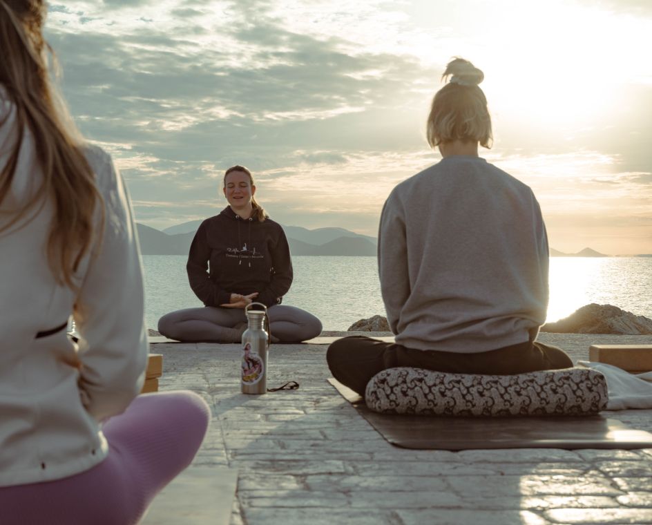 Be You Yoga Academy - Bildungsurlaub 200h Hatha & Vinyasa Yogalehrer Ausbildung