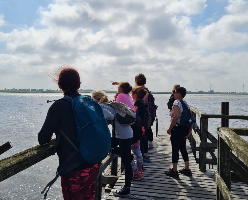 GLÜCKLICH BEWEGT | Body & Soul - Bildungsurlaub MOVE & SOUND | Küstenzeit –  Präsenz & Gelassenheit im Berufsalltag mit Nordic Walking, Tanz, Yoga und Stimmbildung (inkl. Kassenzuschuss)