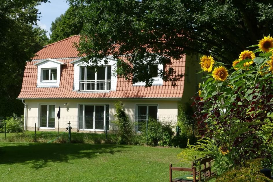 Praxis für Ayurveda Medizin & Yogatherapie - Bildungsurlaub Resilienz und Stressreduktion im Grünen – Yoga & Waldbaden für Beruf und Alltag
