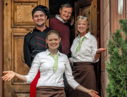 Campus Wissen GbR - Bildungsurlaub Wandern im Frühling durch den Nationalpark Hainich: Fitbleiben im Beruf – Gesundheitskompetenz für erfahrene Berufstätige durch Ernährung, Bewegung, Stressprävention und Yoga