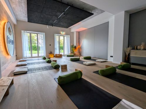 flow-yoga binz - Bildungsurlaub Stressbewältigung und Rückengesundheit im Berufsalltag – Methoden aus Yoga, Achtsamkeit und Gesundheitsprävention