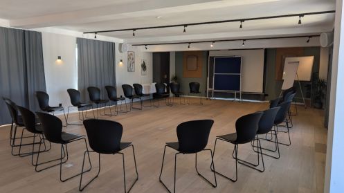 flow-yoga binz - Bildungsurlaub Stressbewältigung und Rückengesundheit im Berufsalltag – Methoden aus Yoga, Achtsamkeit und Gesundheitsprävention