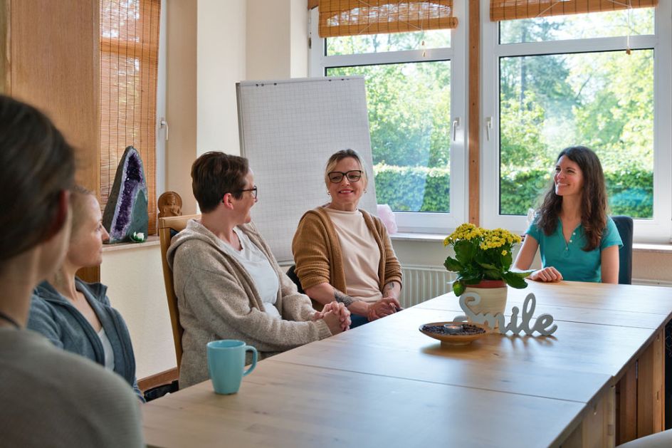 Oase - Ayurvedapraxis und Seminarzentrum - Bildungsurlaub Ayurveda Massage Ausbildung in Bad Meinberg  NRW