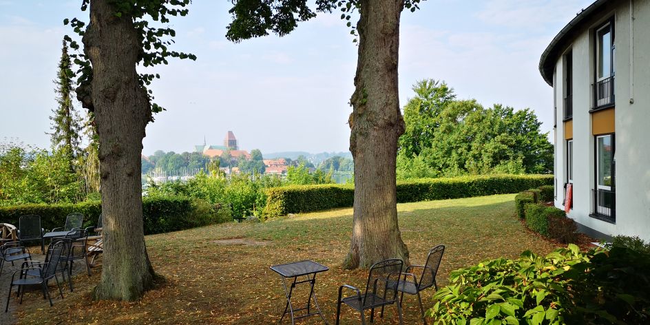 Praxis Dennis Knorr - Bildungsurlaub Sommer am See!  “Leichtigkeit finden – Feldenkrais®” am Ratzeburger See mit Dennis Knorr