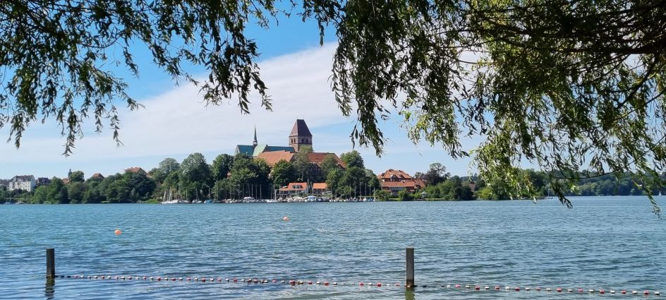 Praxis Dennis Knorr - Bildungsurlaub Sommer am See!  “Leichtigkeit finden – Feldenkrais®” am Ratzeburger See mit Dennis Knorr