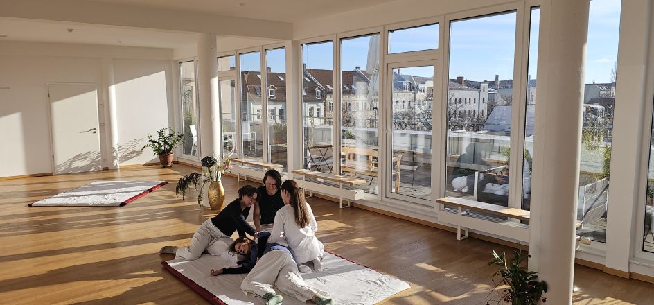 ESI Berlin - Bildungsurlaub Shiatsu Ausbildung – Massagetechniken lernen