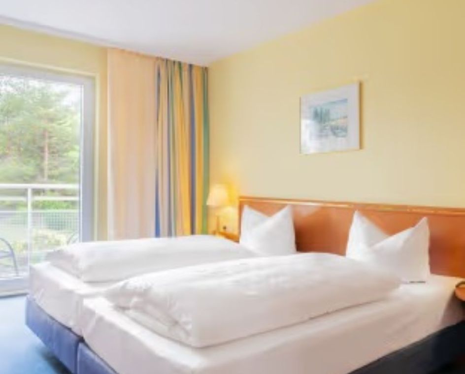 Om Shrim Om - Yoga Retreats und Bildungsurlaub - Bildungsurlaub Yoga, Achtsamkeit und Stressbewältigung, Rückengesundheit – direkt am Meer: Arkona Strandhotel in Binz
