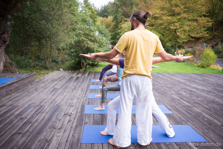 Yoga Vidya e.V. - Bildungsurlaub Yogalehrer Ausbildung Intensivkurs im Westerwald