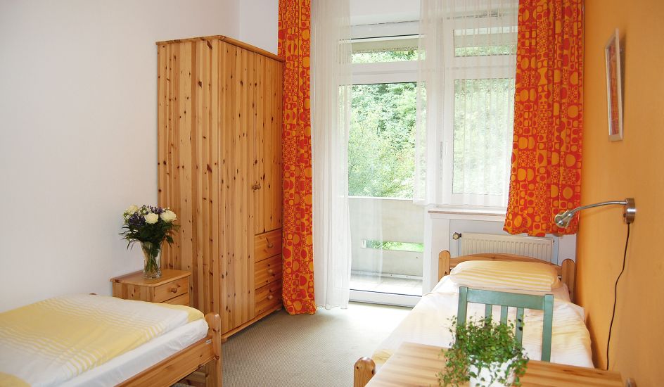 Yoga Vidya e.V. - Bildungsurlaub Shivalaya Stille Retreat im Naturparadies Teutoburger Wald