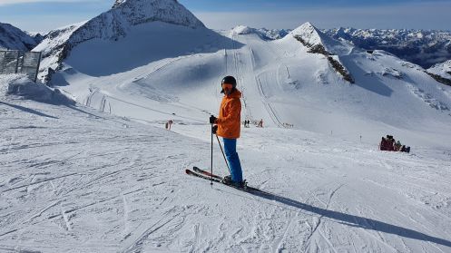 Let's Flow GmbH - Bildungsurlaub Skifahren und Kommunikationsfähigkeit stärken in TUX