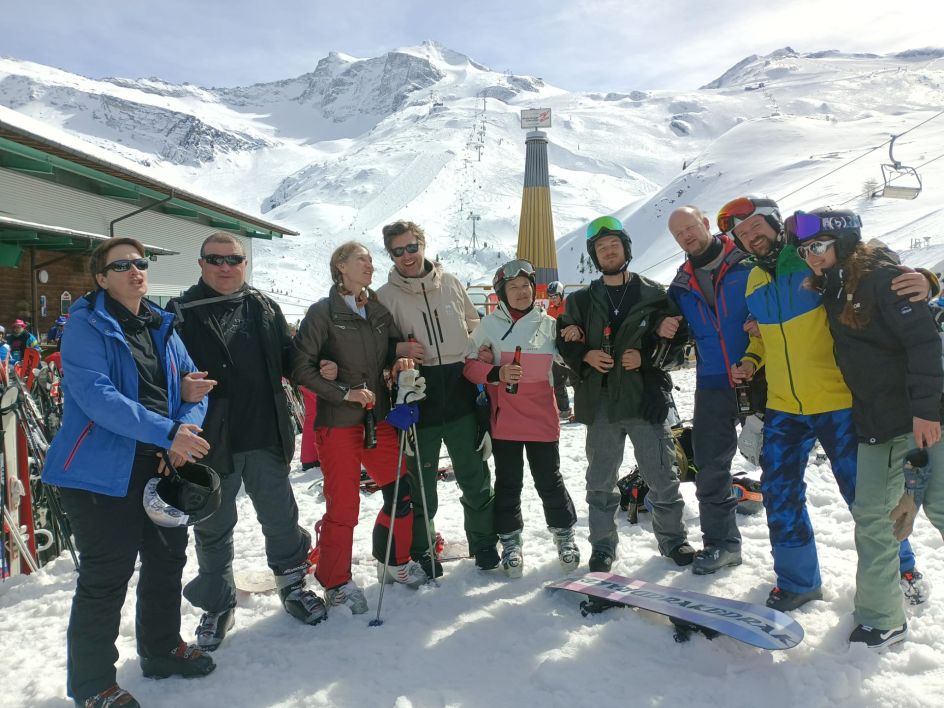 Let's Flow GmbH - Bildungsurlaub Skifahren und Kommunikationsfähigkeit stärken in TUX