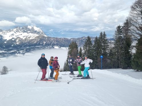 Let's Flow GmbH - Bildungsurlaub Skifahren und Resilienz stärken in St. Johann