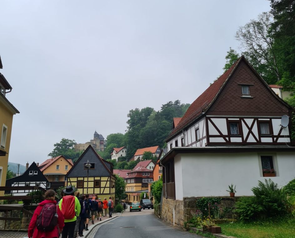 Let's Flow GmbH - Bildungsurlaub Wandern und Kommunikationsfähigkeit stärken in der Sächsische Schweiz (Lichtenhainer Wasserfall)