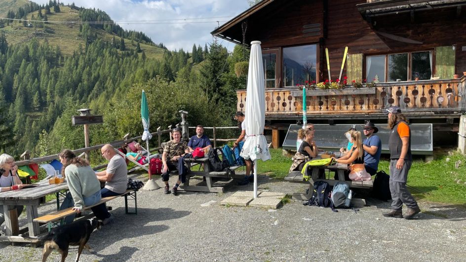 Let's Flow GmbH - Bildungsurlaub Wandern und Resilienz stärken in Kaprun