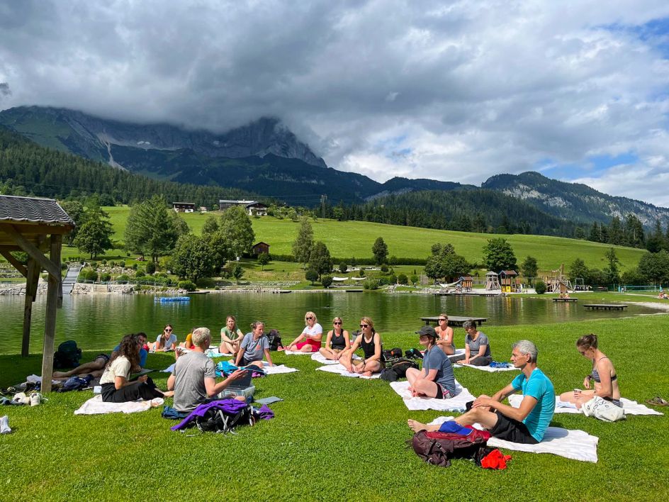 Let's Flow GmbH - Bildungsurlaub Wandern und Antistresstrainer*in werden in St. Johann