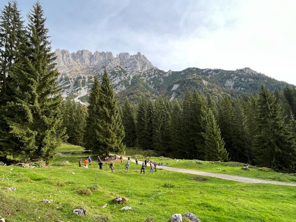 Let's Flow GmbH - Bildungsurlaub Wandern und Antistresstrainer*in werden in St. Johann
