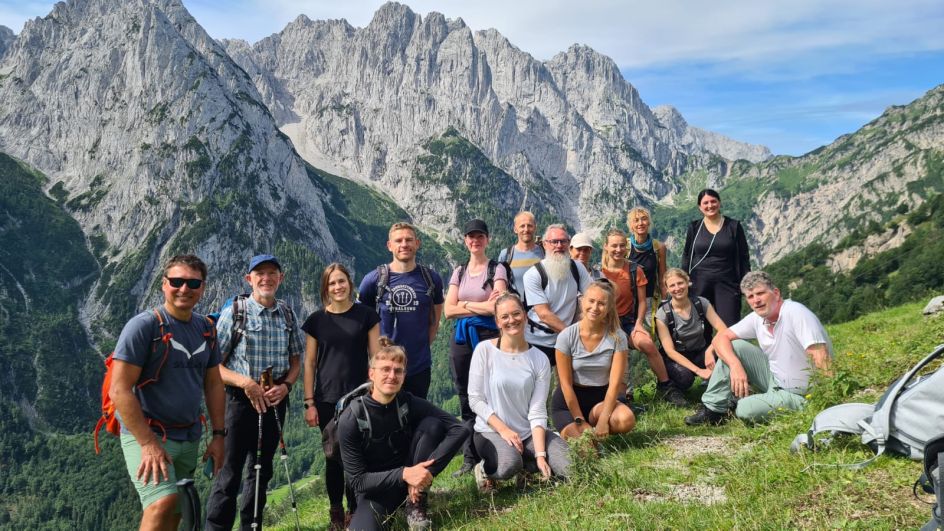 Let's Flow GmbH - Bildungsurlaub Wandern und Resilienz stärken in St. Johann
