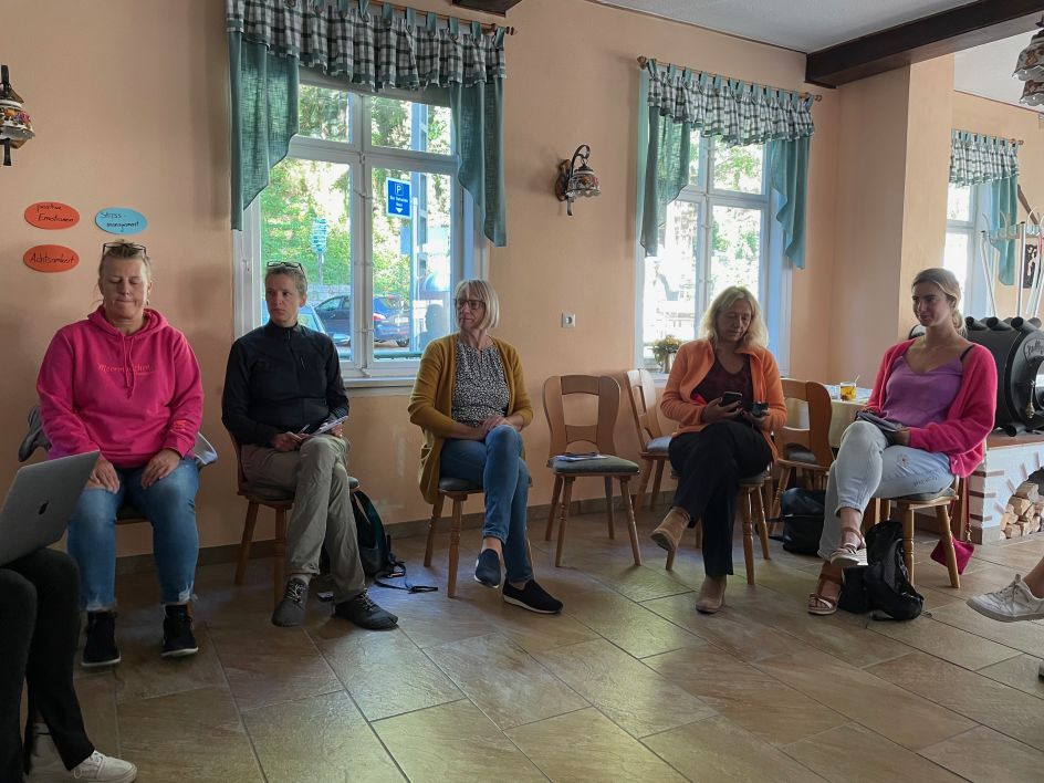 Let's Flow GmbH - Bildungsurlaub Wandern und Kommunikationsfähigkeit stärken in der Sächsische Schweiz (Margaretenhof)
