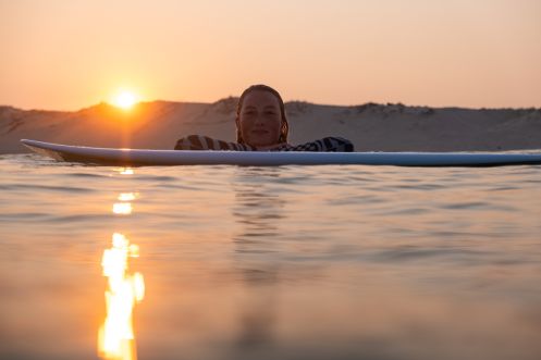 Let's Flow GmbH - Bildungsurlaub Surfen und Resilienz stärken in Carcans Plage