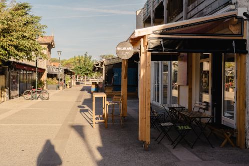 Let's Flow GmbH - Bildungsurlaub Surfen und Ressourcen bewusst nutzen in Carcans Plage