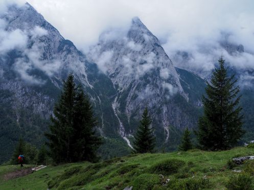 Let's Flow GmbH - Bildungsurlaub Wandern und Selbstwahrnehmung schärfen in St. Johann