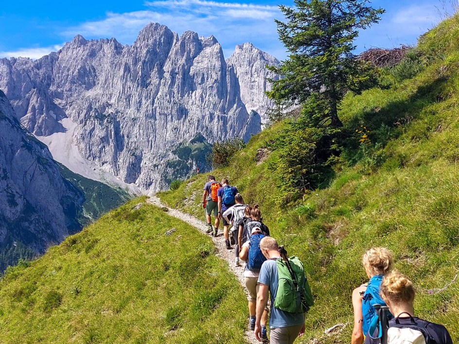 Let's Flow GmbH - Bildungsurlaub Wandern und Selbstwahrnehmung schärfen in St. Johann