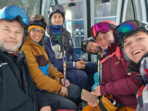 Let's Flow GmbH - Bildungsurlaub Skifahren und Selbstwahrnehmung schärfen in St. Johann