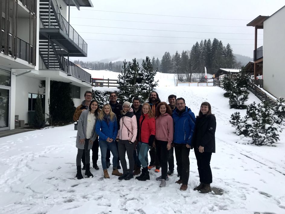 Let's Flow GmbH - Bildungsurlaub Skifahren und Selbstwahrnehmung schärfen in St. Johann