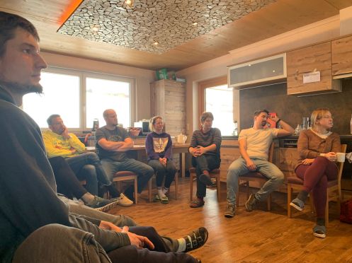 Let's Flow GmbH - Bildungsurlaub Skifahren und Selbstwahrnehmung schärfen in TUX
