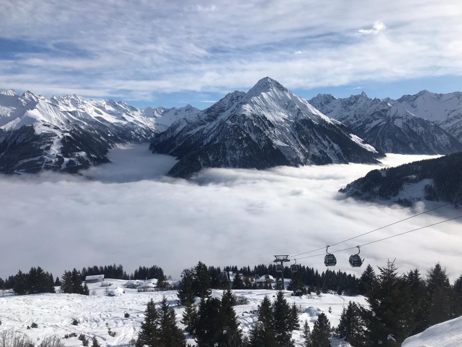 Let's Flow GmbH - Bildungsurlaub Skifahren und Selbstwahrnehmung schärfen in TUX