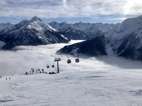 Let's Flow GmbH - Bildungsurlaub Skifahren und Selbstwahrnehmung schärfen in TUX