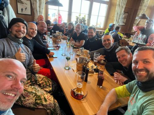Let's Flow GmbH - Bildungsurlaub Skifahren und Selbstwahrnehmung schärfen in TUX