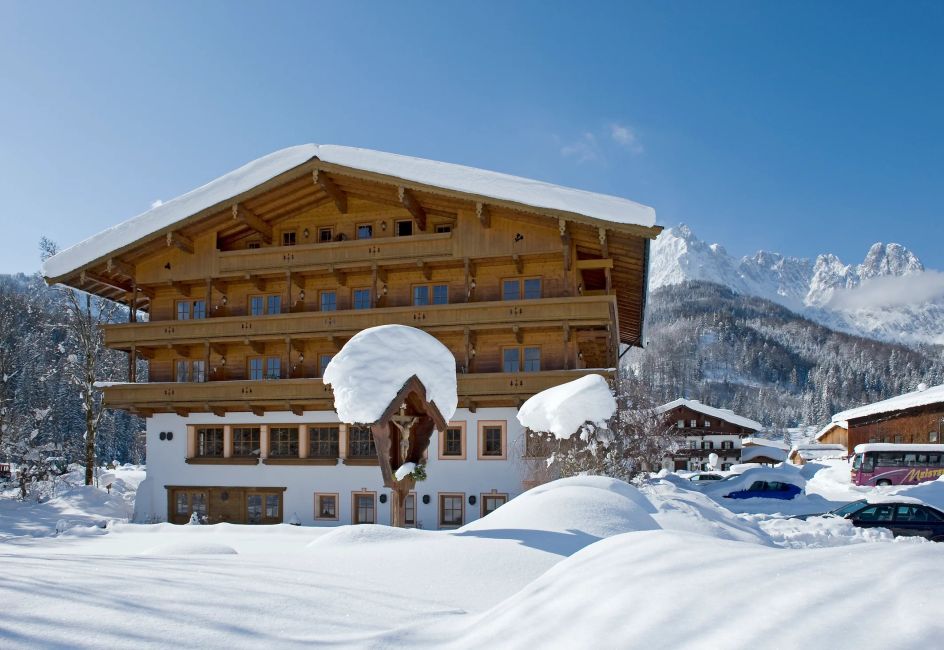 Let's Flow GmbH - Bildungsurlaub Schneeschuhwandern und Resilienz stärken in Kirchdorf / Tirol